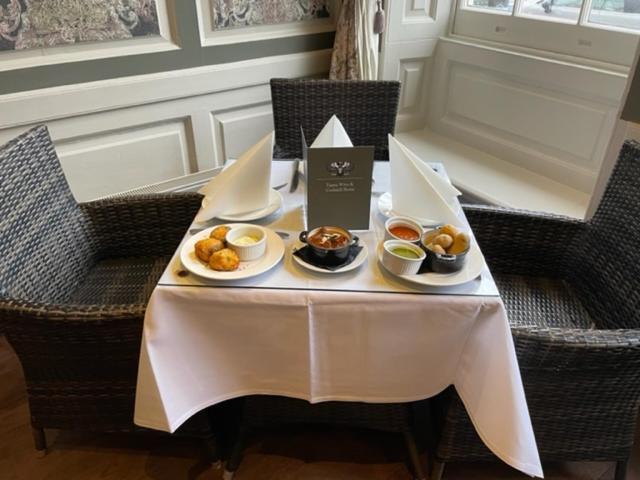 The Spread Eagle Hotel Thame Eksteriør billede